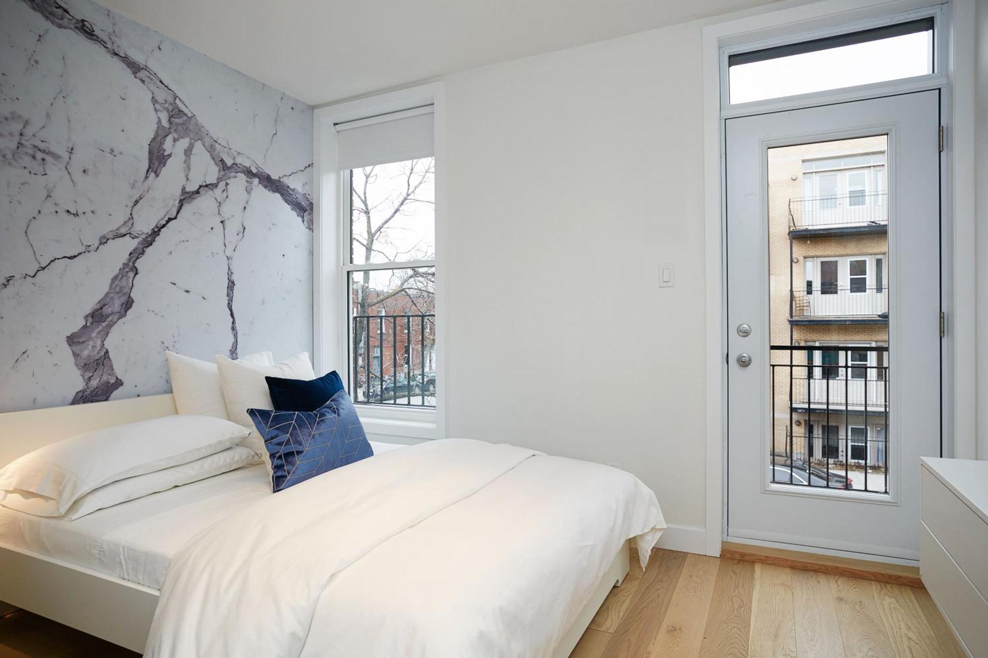 Explore Montreal From Sleek Contemporary Apartment By Den Stays Pokój zdjęcie