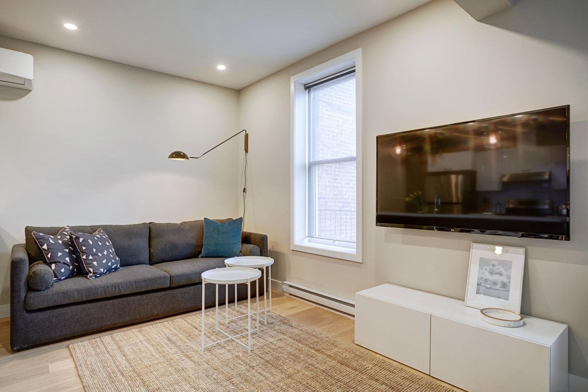 Explore Montreal From Sleek Contemporary Apartment By Den Stays Pokój zdjęcie